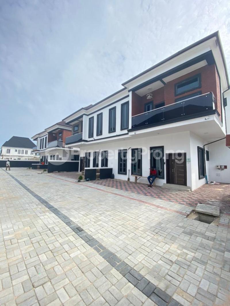 4 bedroom House for sale Orchid Road Lekki Lagos