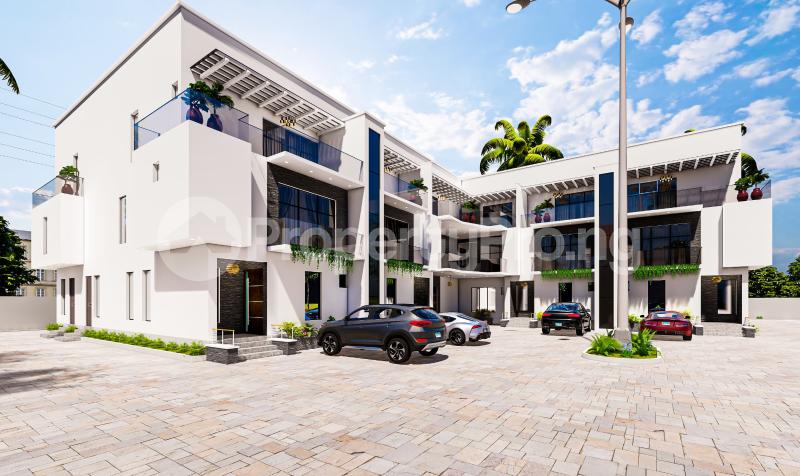 4 bedroom House for sale After Catholic Church, Before Stella Maris School, Life Camp Abuja