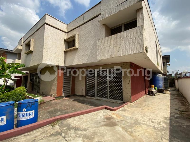 4 bedroom Flat / Apartment for sale Onike Yaba Lagos