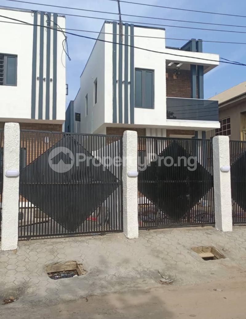 4 bedroom House for sale Off Adeniran Ogunsanya Surulere Lagos