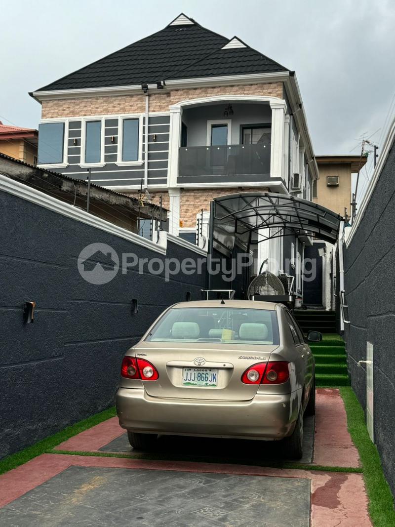 4 bedroom House for sale Off Ashabi Taiwo Obawole, Ifako-ogba Ogba Lagos