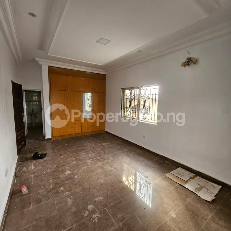 4 bedroom House for rent CMD Road Kosofe/Ikosi Lagos