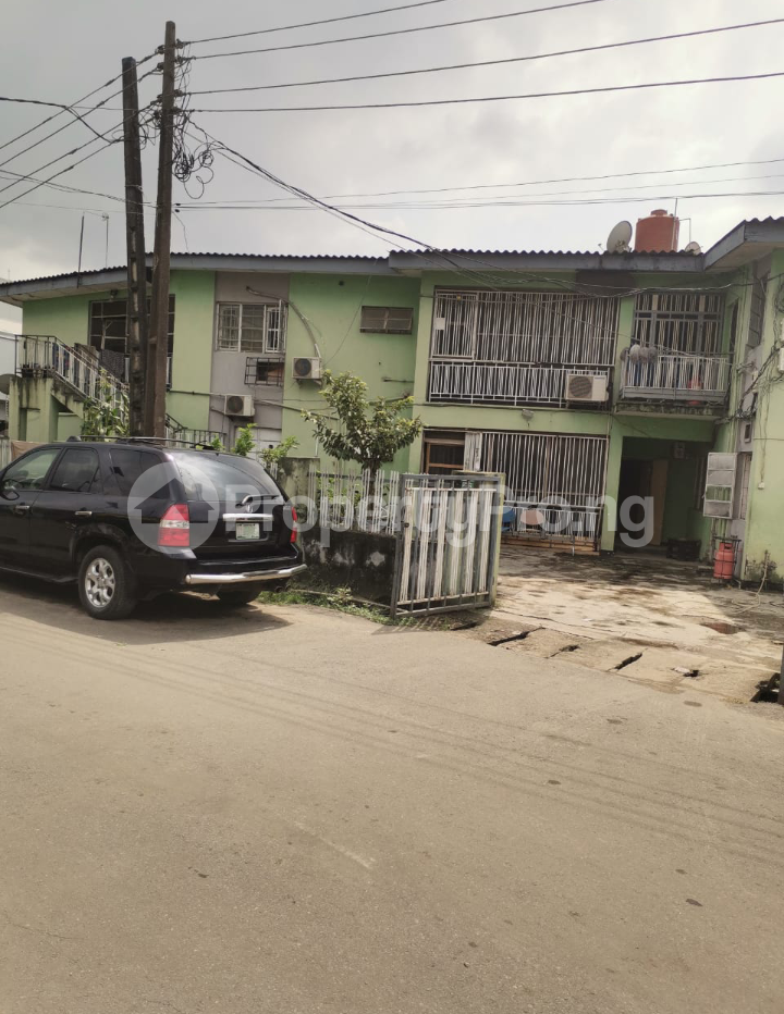 House for sale Godwin Okigbo,off Adelabu Street Surulere Lagos