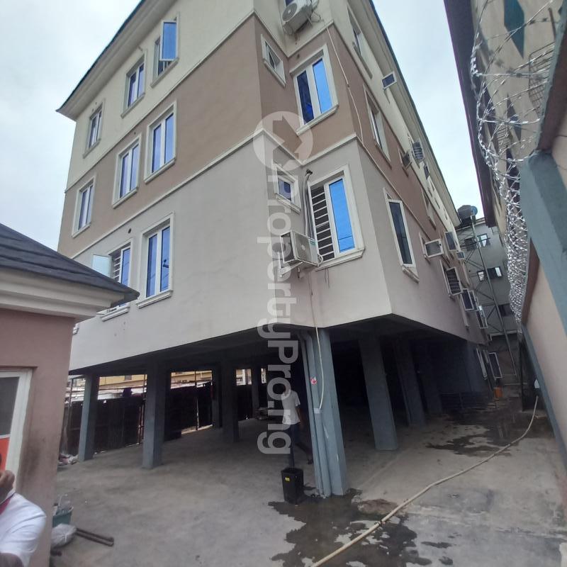 2 bedroom Flat / Apartment for rent Of Bajulaiye Road Shomolu Shomolu Lagos