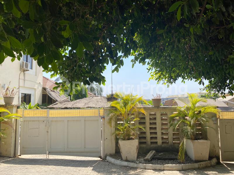 10 bedroom House for sale Off Ibb Way Maitama Abuja