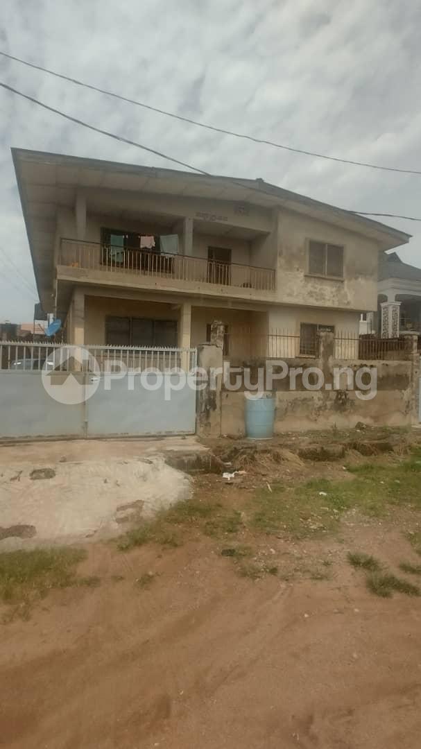 7 bedroom Flat / Apartment for sale Adeoya Estate, Iyana Olopa Bus Stop, Near Faith Life Church,akobo , Ibadan. Akobo Ibadan Oyo