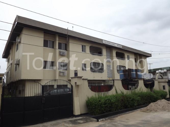 3 bedroom Flat / Apartment for rent Sule Abuka Street Ikeja Ikeja Lagos