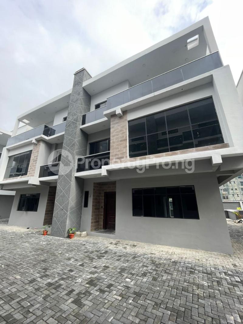 5 bedroom House for sale New Road Ilasan Lekki Lagos