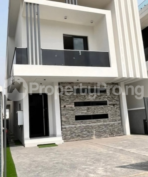 5 bedroom House for sale Captain Court, Lekki Palm City Estate Ajah Lagos