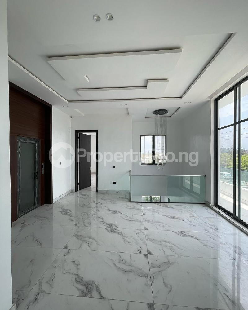 5 bedroom House for sale Osapa london Lekki Lagos