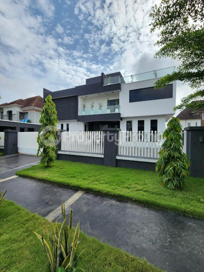 5 bedroom House for sale Pinnock Beach Estate, Osapa london Lekki Lagos