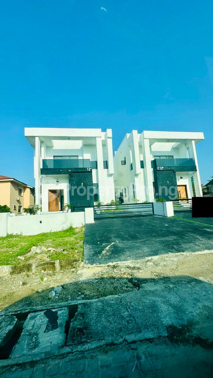 5 bedroom House for sale Buena Vista Estate, Orchid Road, Chevron Toll Gate Lekki Lagos