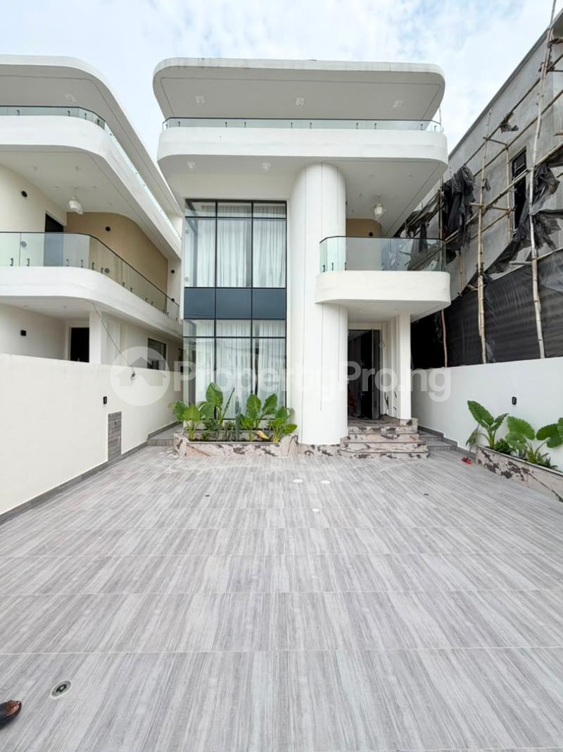 5 bedroom House for sale Chevron Lekki Lagos