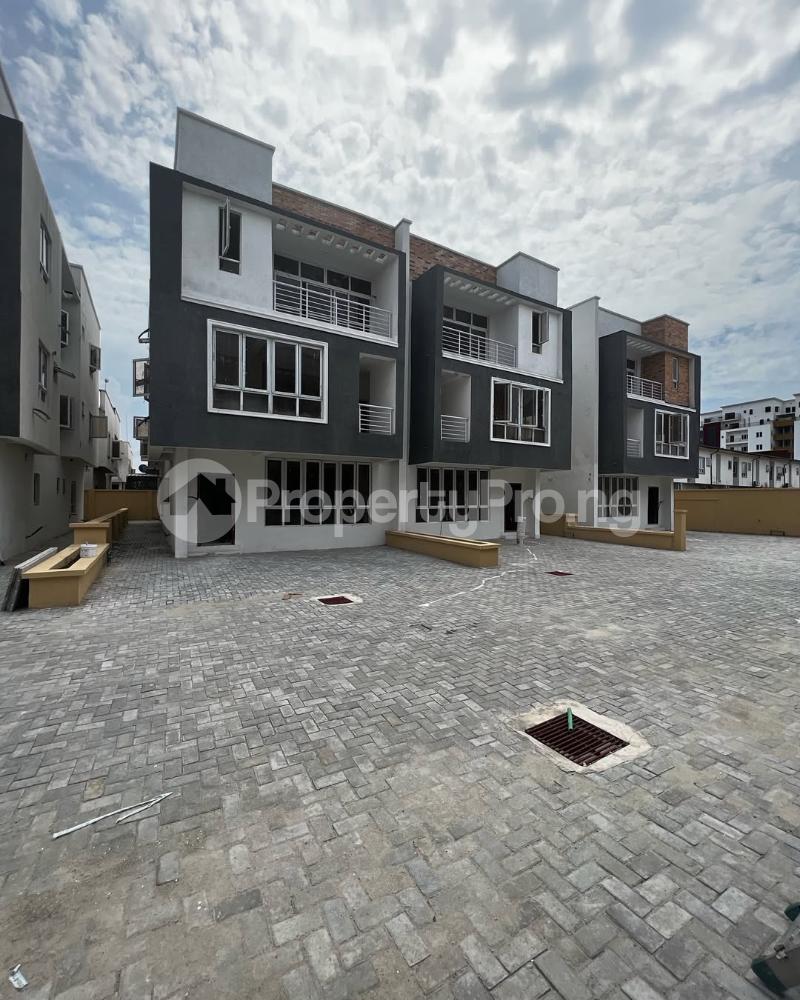 5 bedroom House for sale Osapa london Lekki Lagos