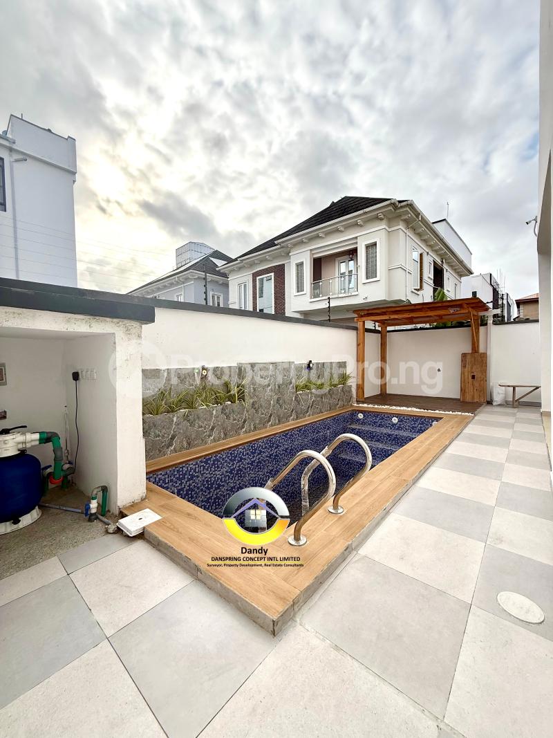 5 bedroom House for sale chevron Lekki Lagos