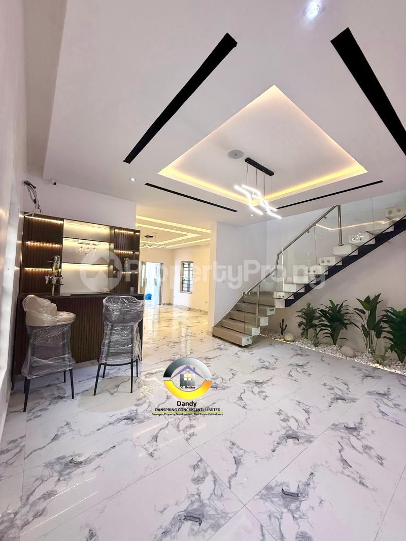 5 bedroom House for sale chevron Lekki Lagos