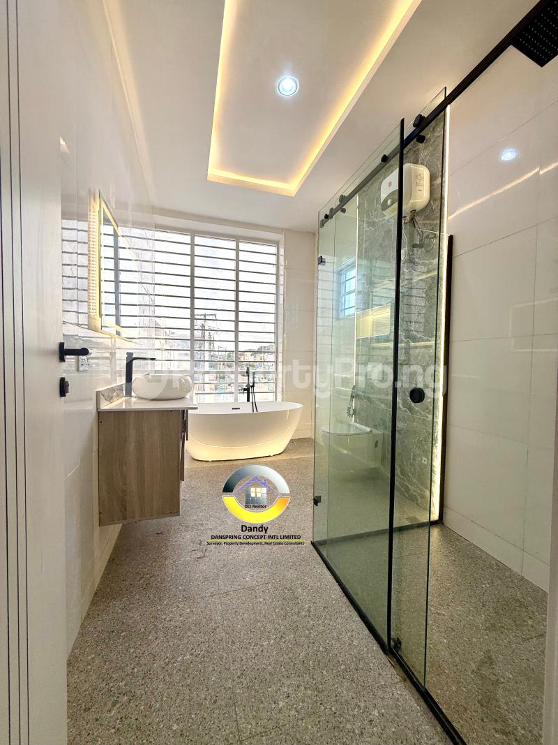 5 bedroom House for sale chevron Lekki Lagos