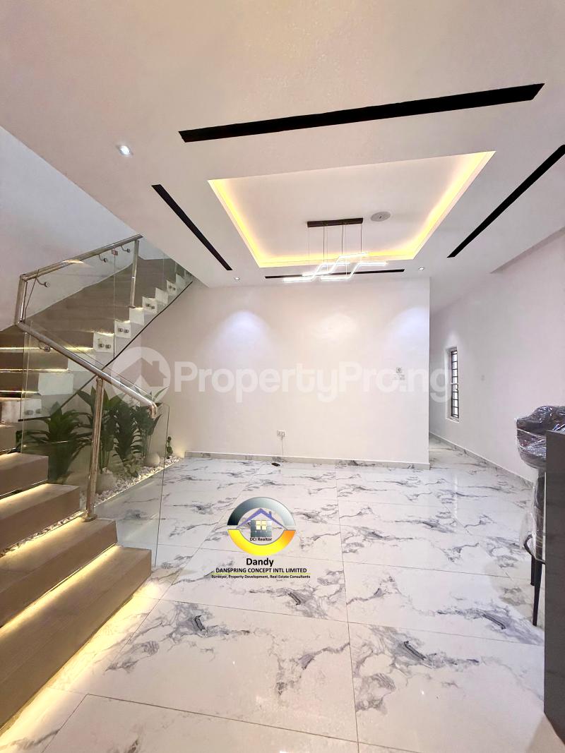 5 bedroom House for sale chevron Lekki Lagos