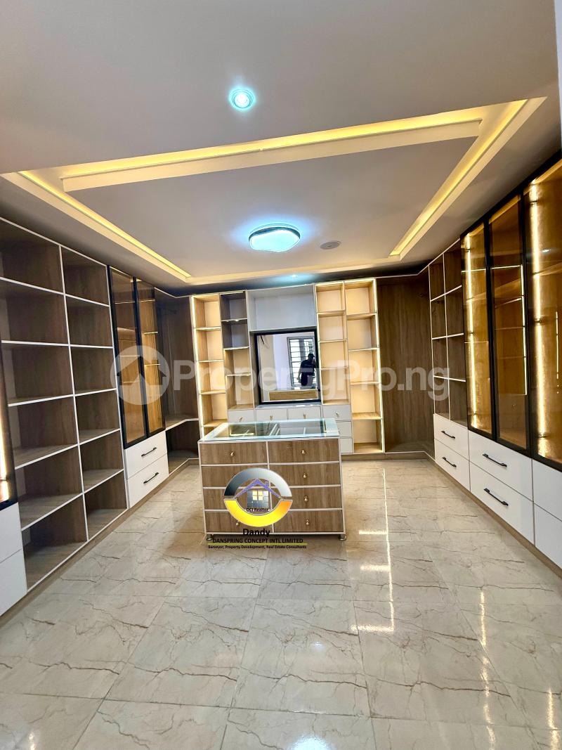 5 bedroom House for sale chevron Lekki Lagos