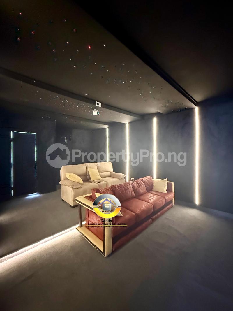 5 bedroom House for sale chevron Lekki Lagos