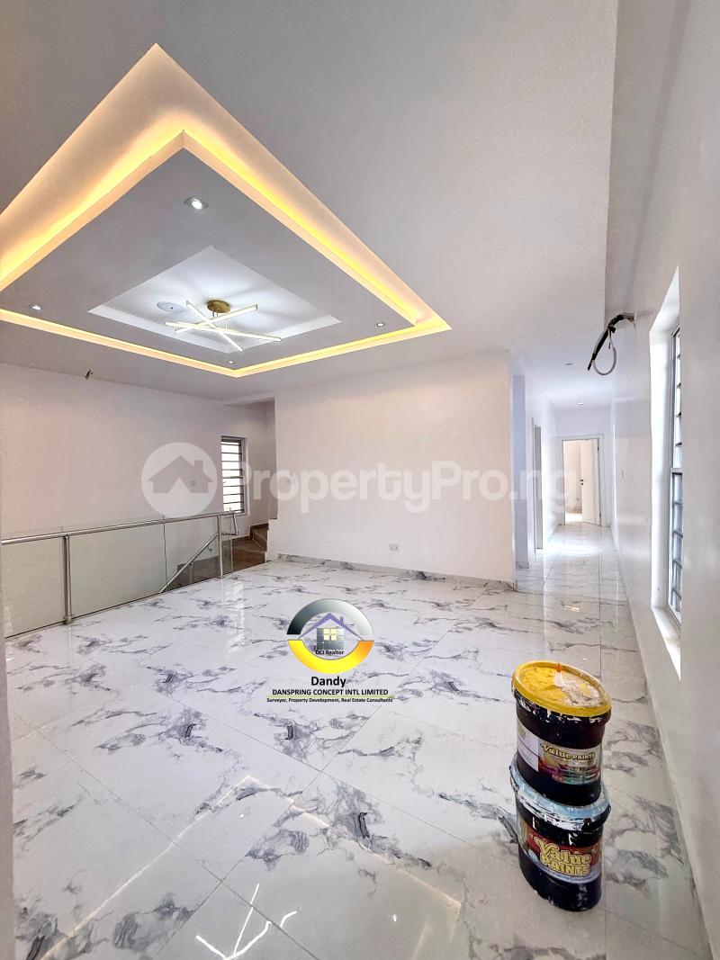 5 bedroom House for sale chevron Lekki Lagos