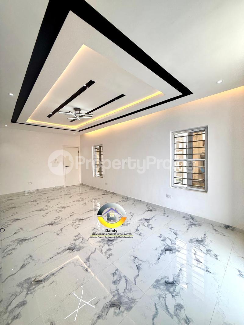 5 bedroom House for sale chevron Lekki Lagos