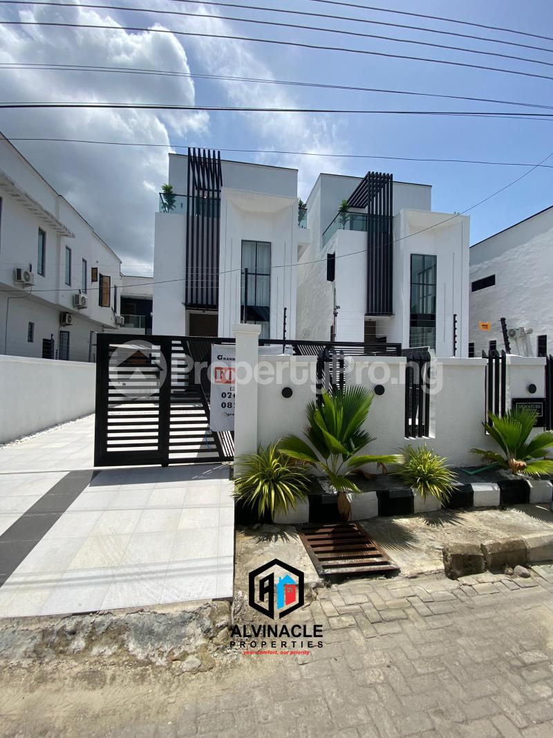 5 bedroom House for sale Orchid Road Lekki Lagos