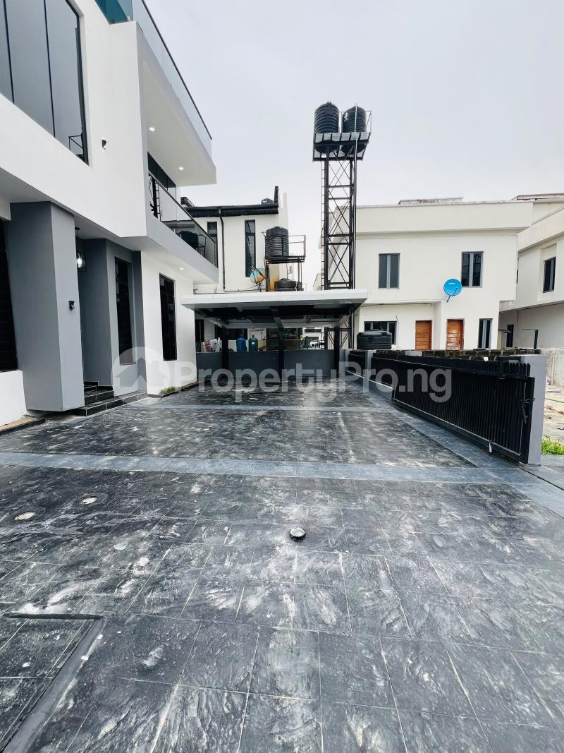 5 bedroom Flat / Apartment for sale Lekki Lagos