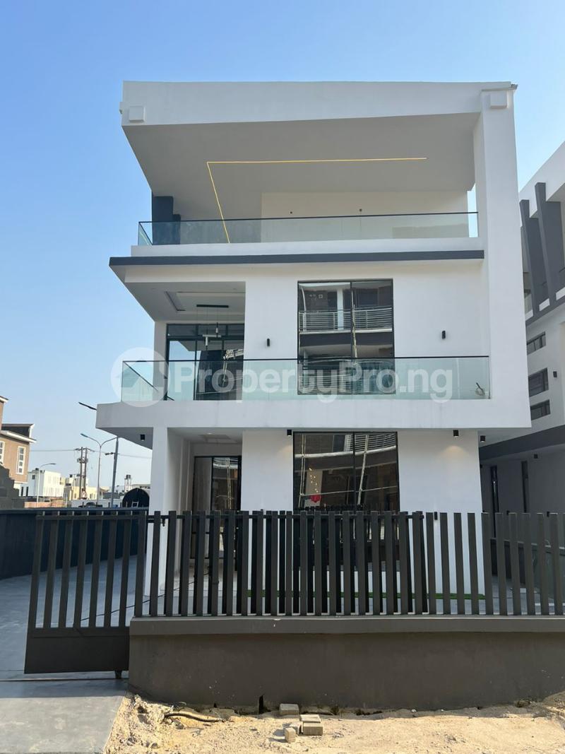 5 bedroom Flat / Apartment for sale Jakande Lekki Lagos
