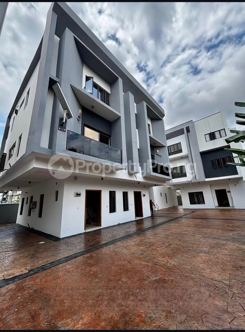 5 bedroom House for sale Surulere Adelabu Surulere Lagos