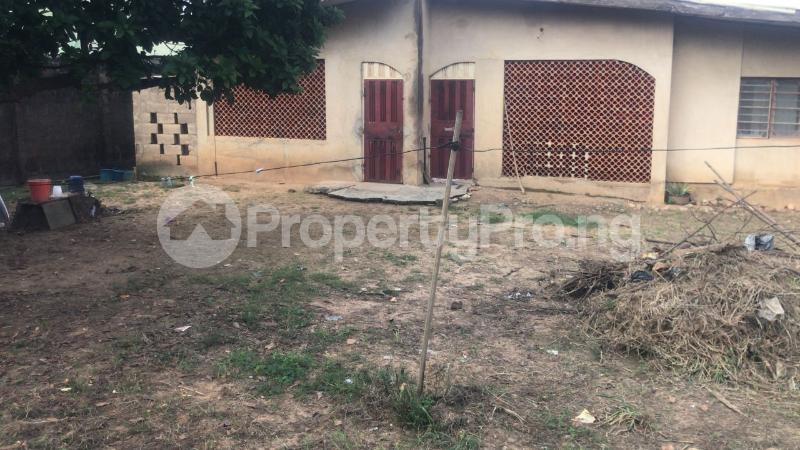 5 bedroom House for sale Oke Alaro Community, Beside Methodist Church Opposite Bbd Hotel, Oluyole Oyo