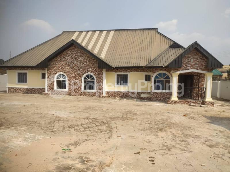 5 bedroom House for sale Oredo Edo
