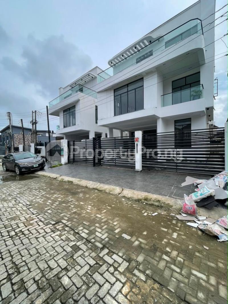 5 bedroom House for sale Chevron Lekki Lagos