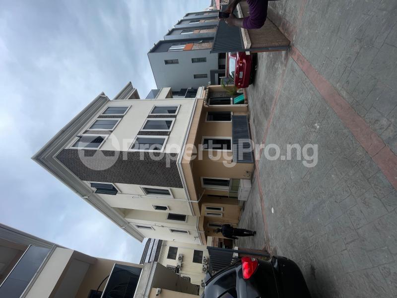 5 bedroom House for rent Ikate Lekki Lagos