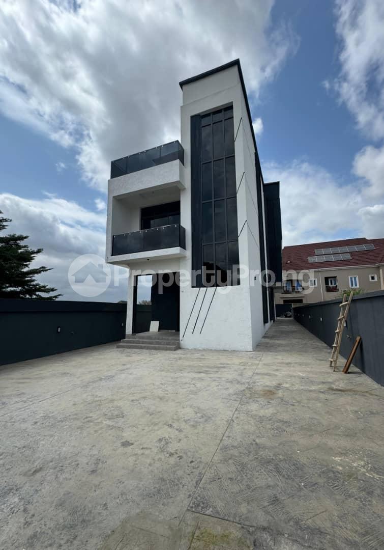 5 bedroom House for sale Ogba Lagos