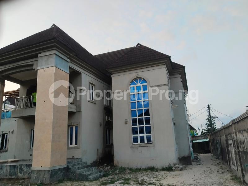 5 bedroom House for sale Green Field Estate Ago palace Okota Lagos