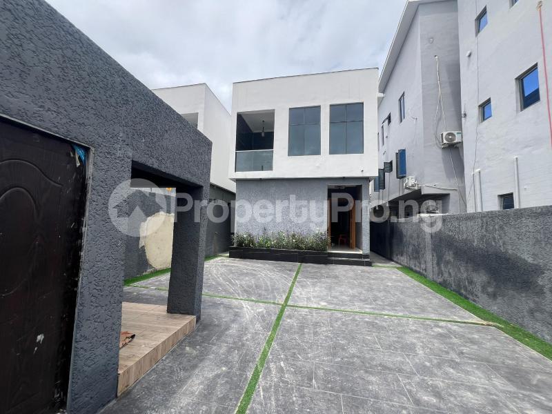 5 bedroom House for sale Ologolo Lekki Lagos