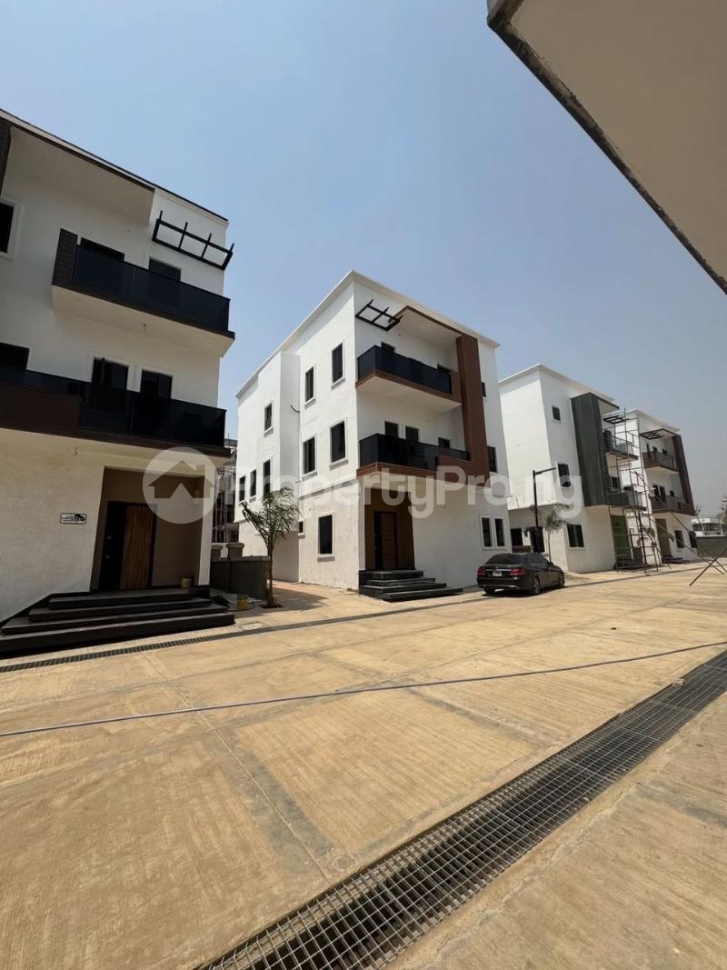 5 bedroom House for sale Jahi Abuja