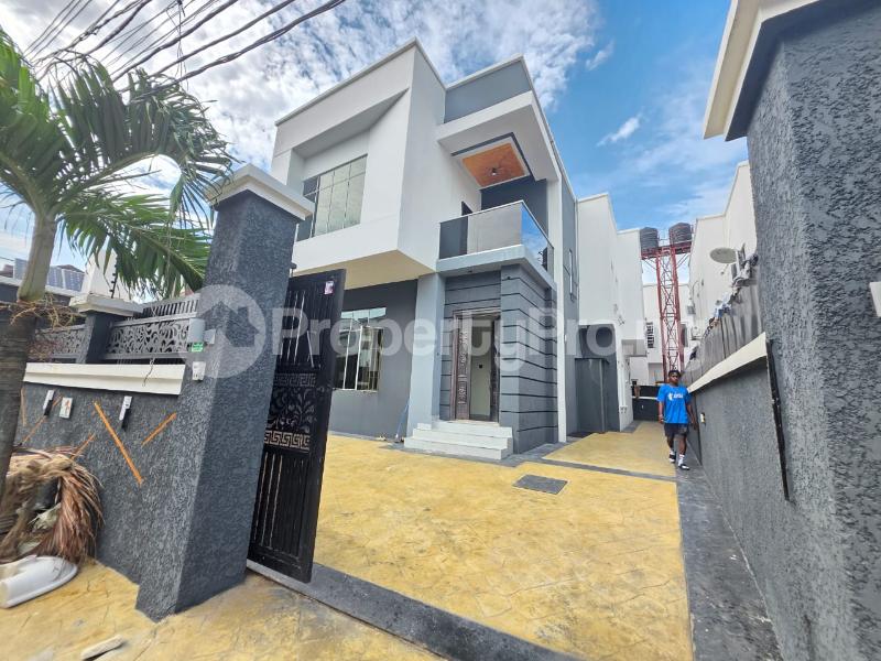 5 bedroom House for sale Osapa london Lekki Lagos