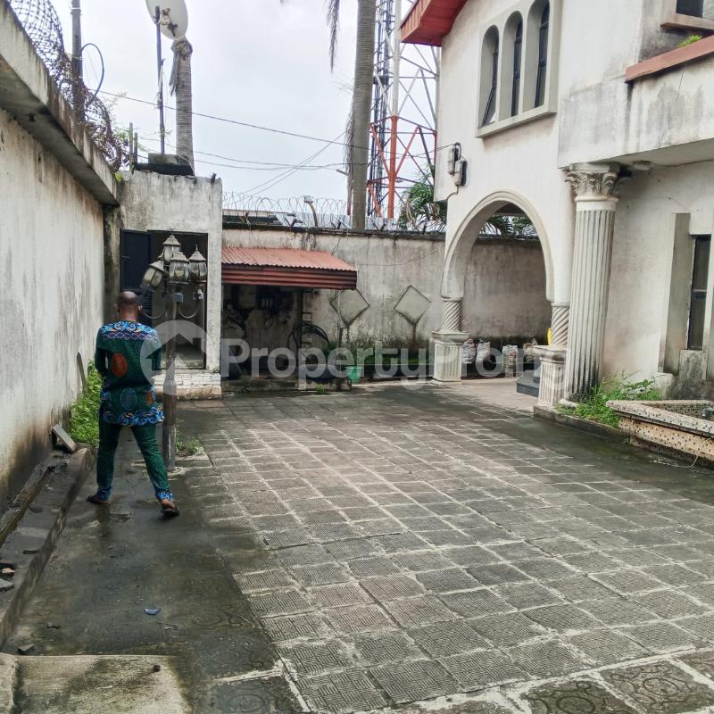 5 bedroom House for rent Off Yaya Abatan Ogba Lagos