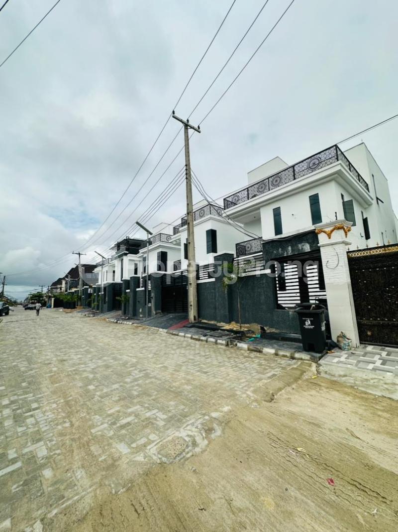 5 bedroom House for sale Amuwo Odofin Lagos