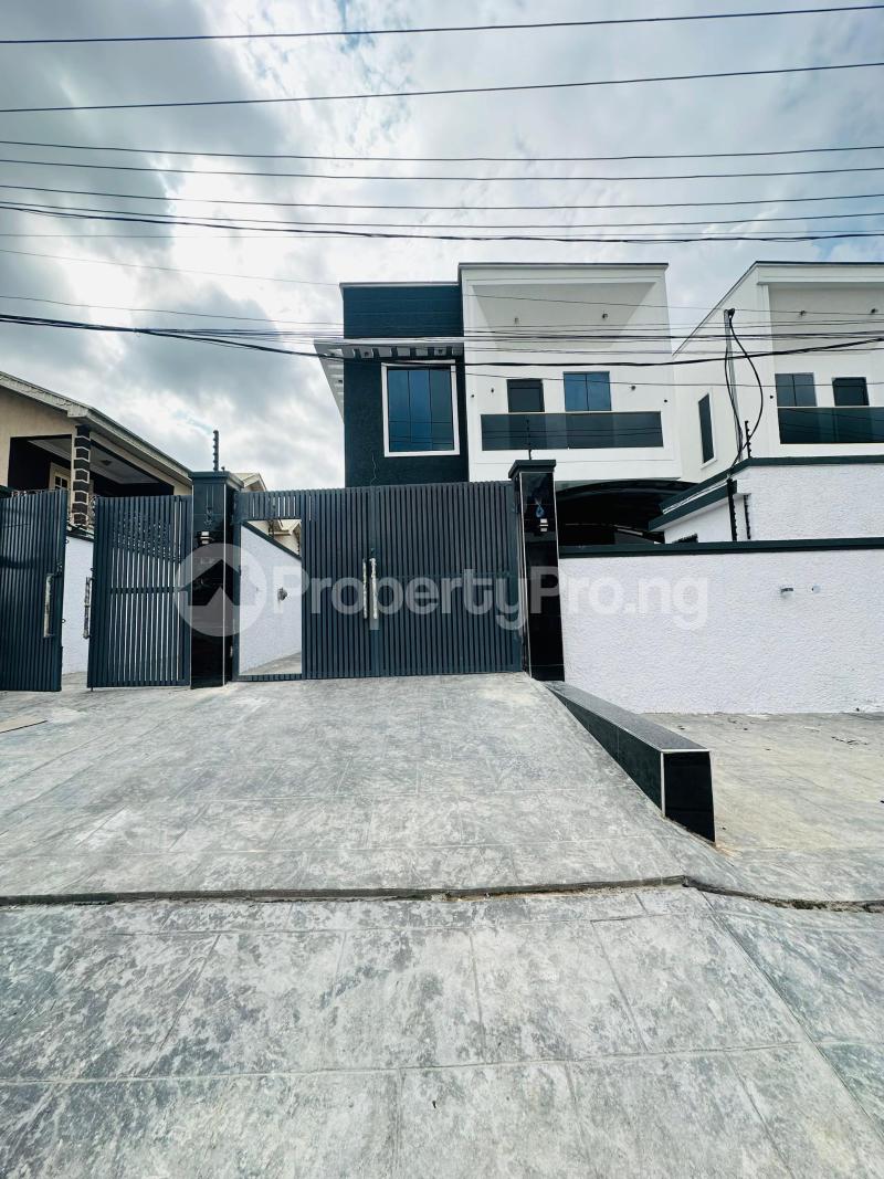 5 bedroom House for sale Omole Phase 2 Ikeja Lagos
