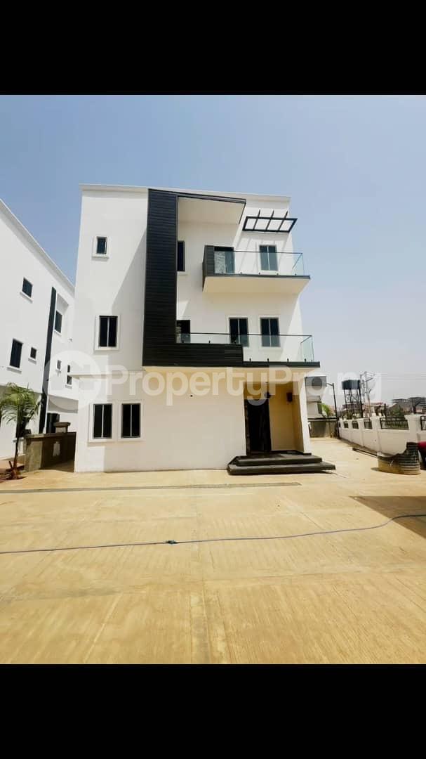6 bedroom House for sale Jahi Abuja