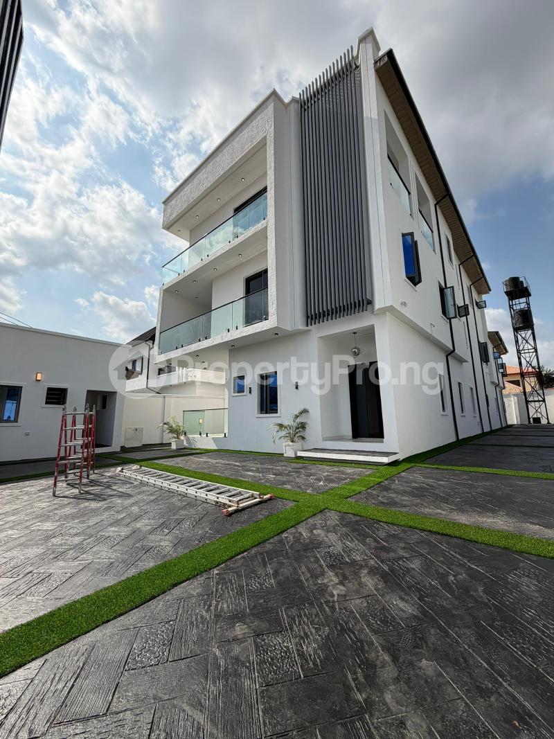 5 bedroom House for sale Yemoja Street, Oluyole Estate Ibadan Oyo