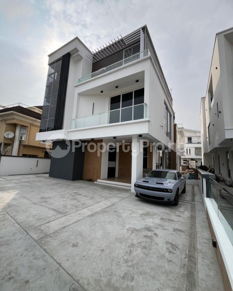 5 bedroom House for sale Osapa london Lekki Lagos