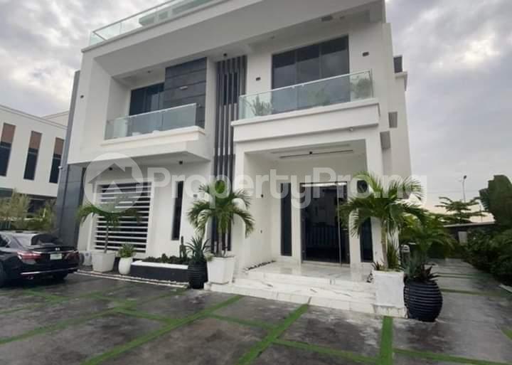 House for sale Pinnock Estate Jakande Lekki Lagos