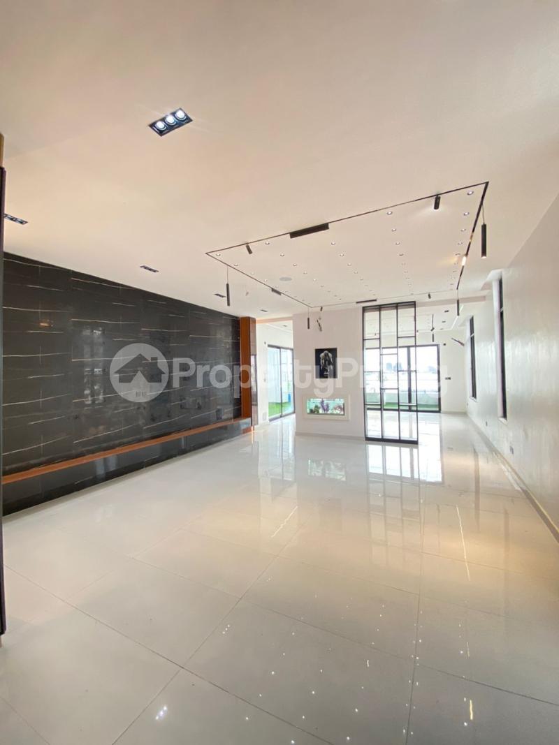 5 bedroom House for sale Chevron Lekki Lagos