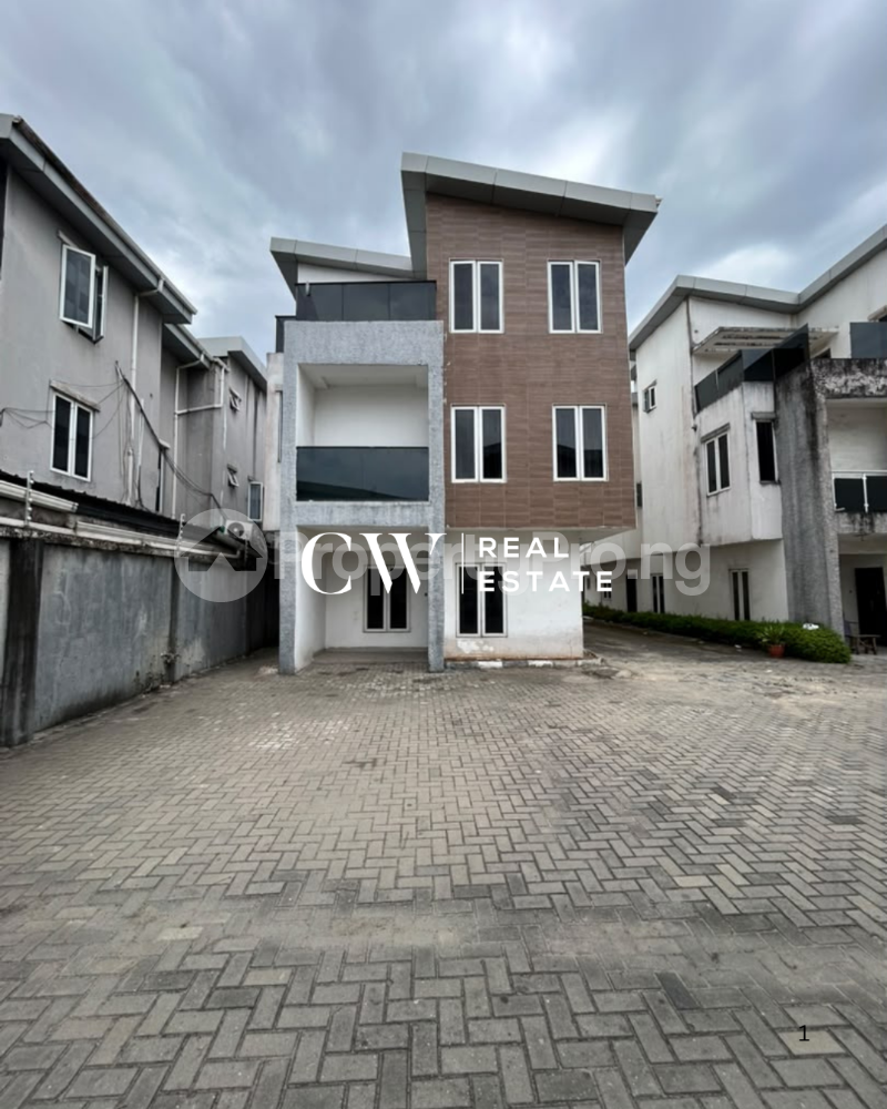 5 bedroom House for sale Chevron Lekki Lagos