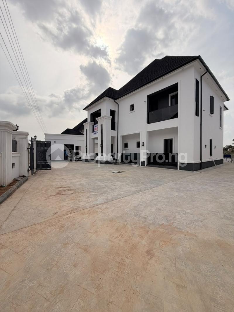 5 bedroom House for sale Dakwo Dakwo Abuja