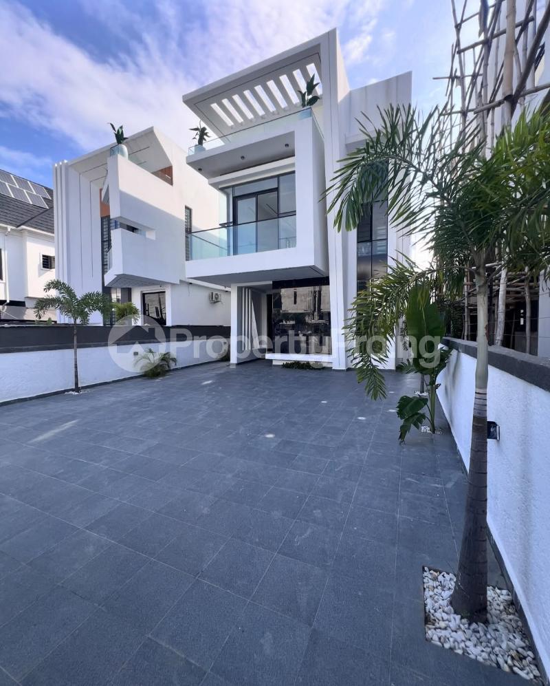 5 bedroom House for sale 2nd Toll Gate Lekki Lagos